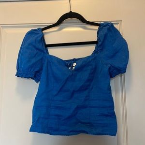 Blue puffy sleeve blouse